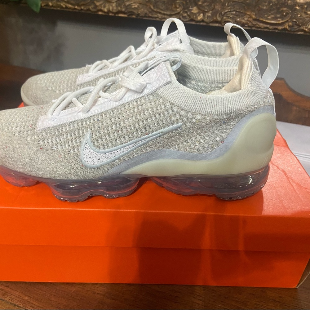 Womens Nike Air Vapormax 2021 FK - Pure Platinum Size 8.5